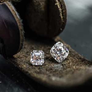 SECRET WORLD OF DIAMOND DEALERS